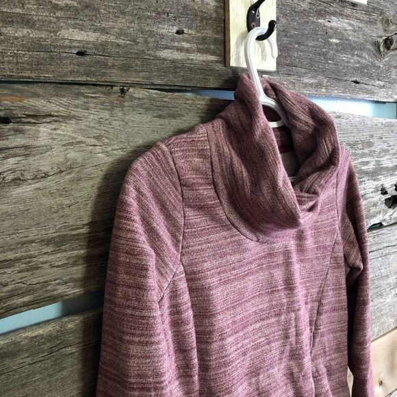 𝅺bench Size Small Pink Striped Cowl Neck Sweatshirt - Picture 2 of 5
